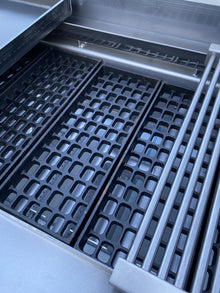 4 BURNER, COMMERCIAL GAS CHARCOAL GRILL